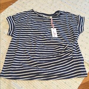 NWT Vineyard Vines Navy and White Striped Short Sleeve womens cotton  Tee